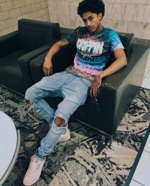 White Drippin | Underground Tour Tee - Small - Sauce Avenue