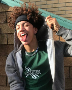 White SA Curve | Forrest Green Tee (Tiger Claw) - Sauce Avenue